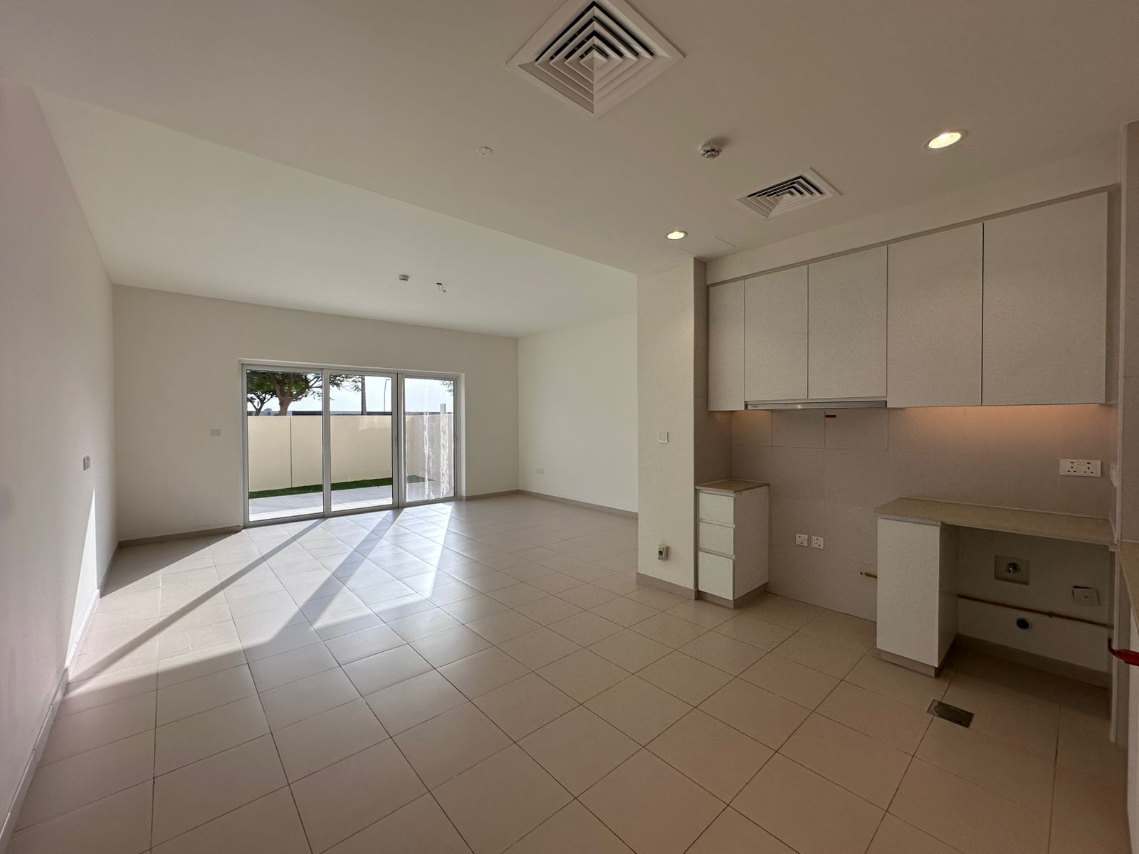 Villa For Rent in Salwa Gallery Image