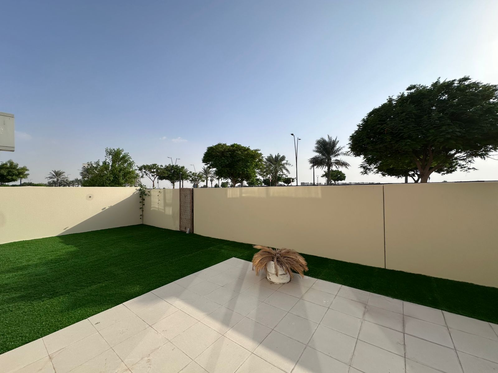Villa For Rent in Salwa Gallery Image